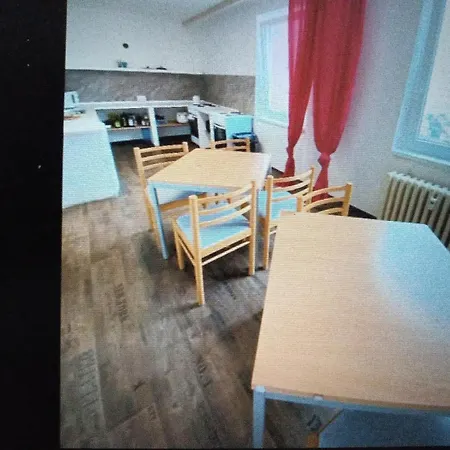 Joli Situe Au Coeur Te Holiday home